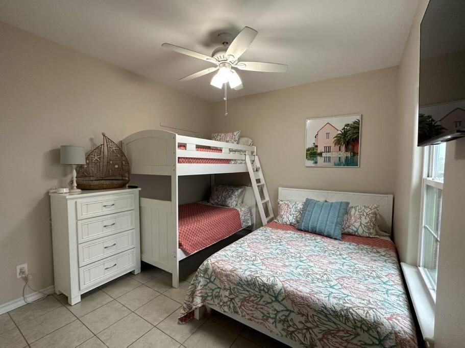 Barefoot Bungalow - Pet Friendly- 2 Bdrm Townhome Корпус-Крісті Екстер'єр фото